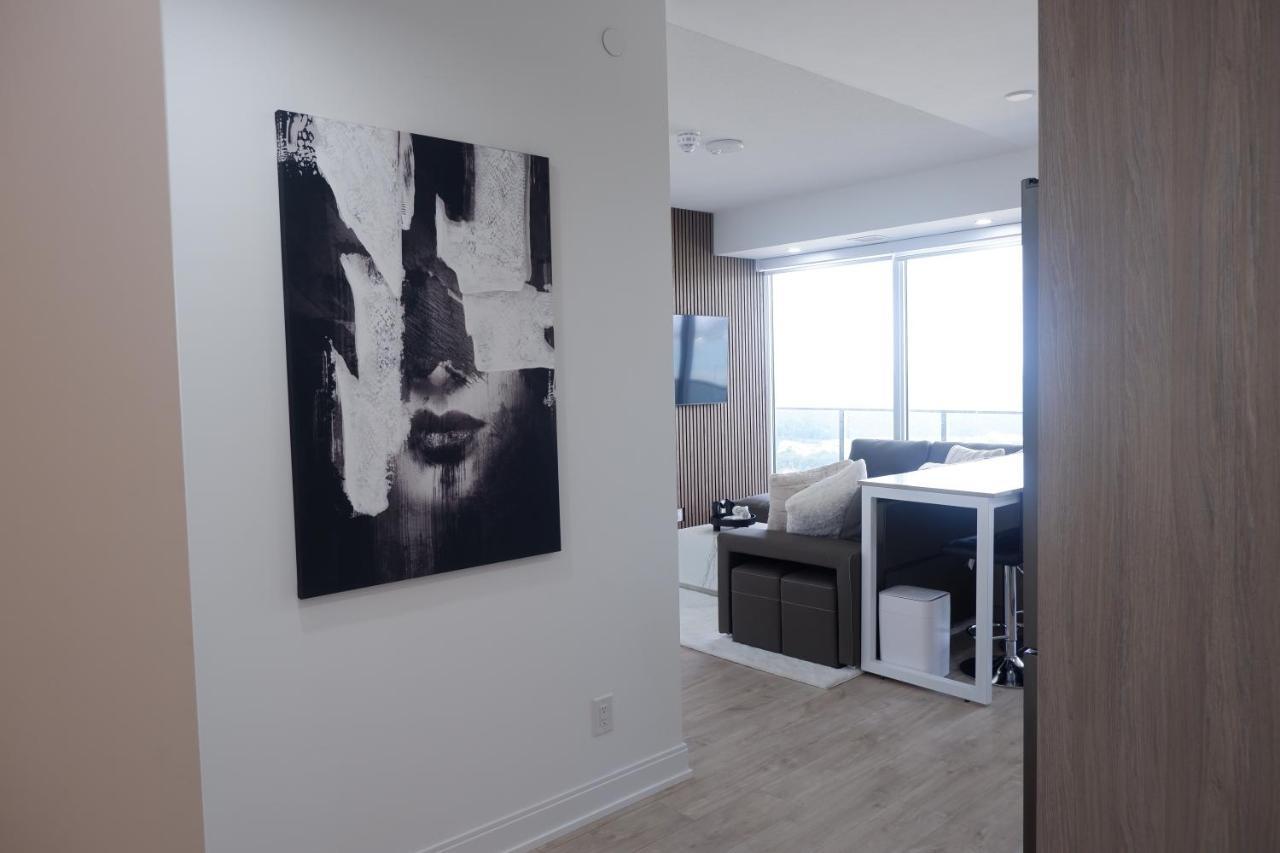 מיסיסאוגה Modern Luxury Waterfront Condo מראה חיצוני תמונה